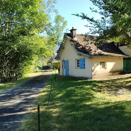 Petite Maison Avec Jardin A L'entree De