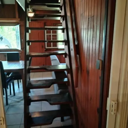 Petite Maison Avec Jardin A L'entree De 別荘 *